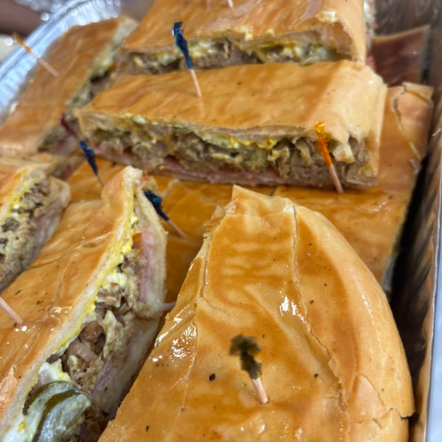 CORPORATE SPECIAL CATERING FOR 50 PEOPLE/150 pieces.