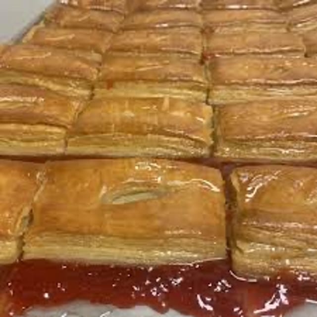CORPORATE CATERING FOR 8 PEOPLE/24 pieces.